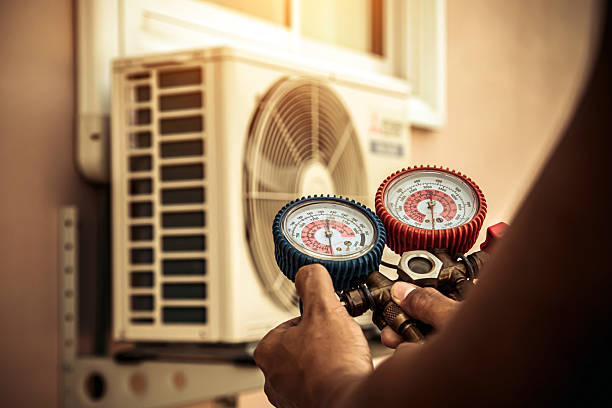Professional Hvac technician working in Williams Bay, WI